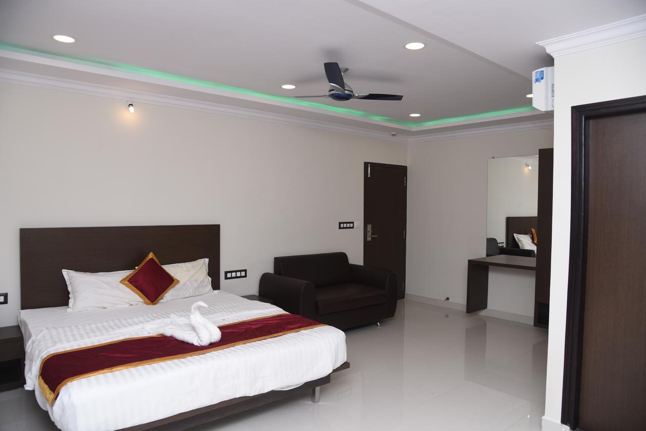 Hotel Grand Kubera Chikmagalūr Dış mekan fotoğraf