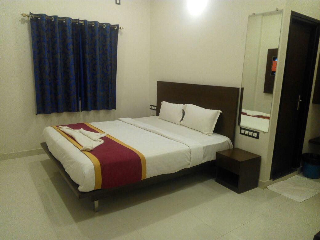 Hotel Grand Kubera Chikmagalūr Dış mekan fotoğraf