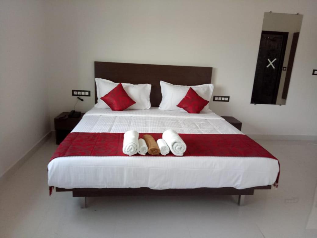Hotel Grand Kubera Chikmagalūr Dış mekan fotoğraf